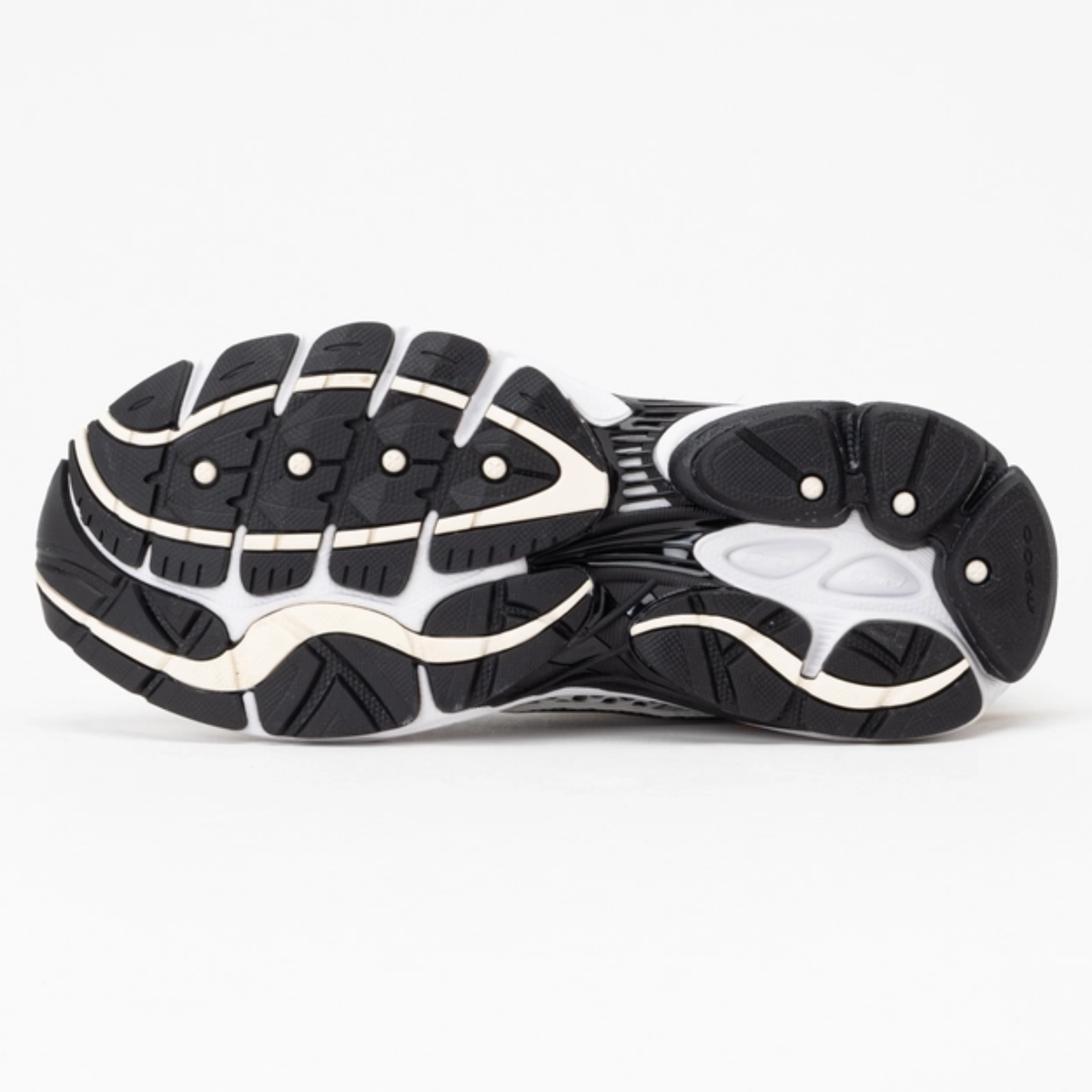 Saucony ProGrid Omni 9 Silver Gold Sneakers