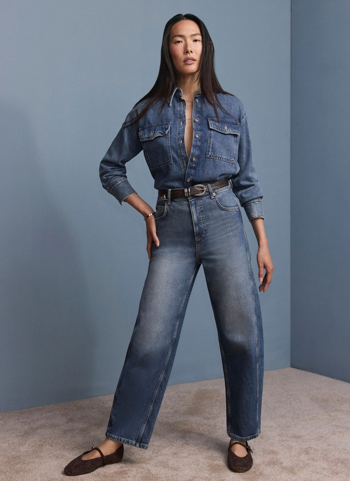 Barrel Leg Jeans in Mid Indigo