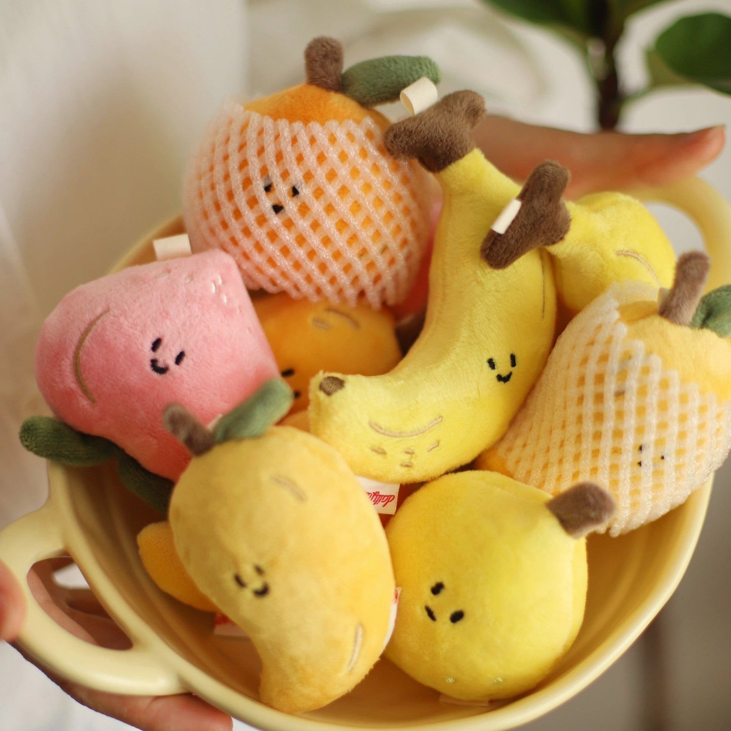 Daily White - Mango Bag Charm