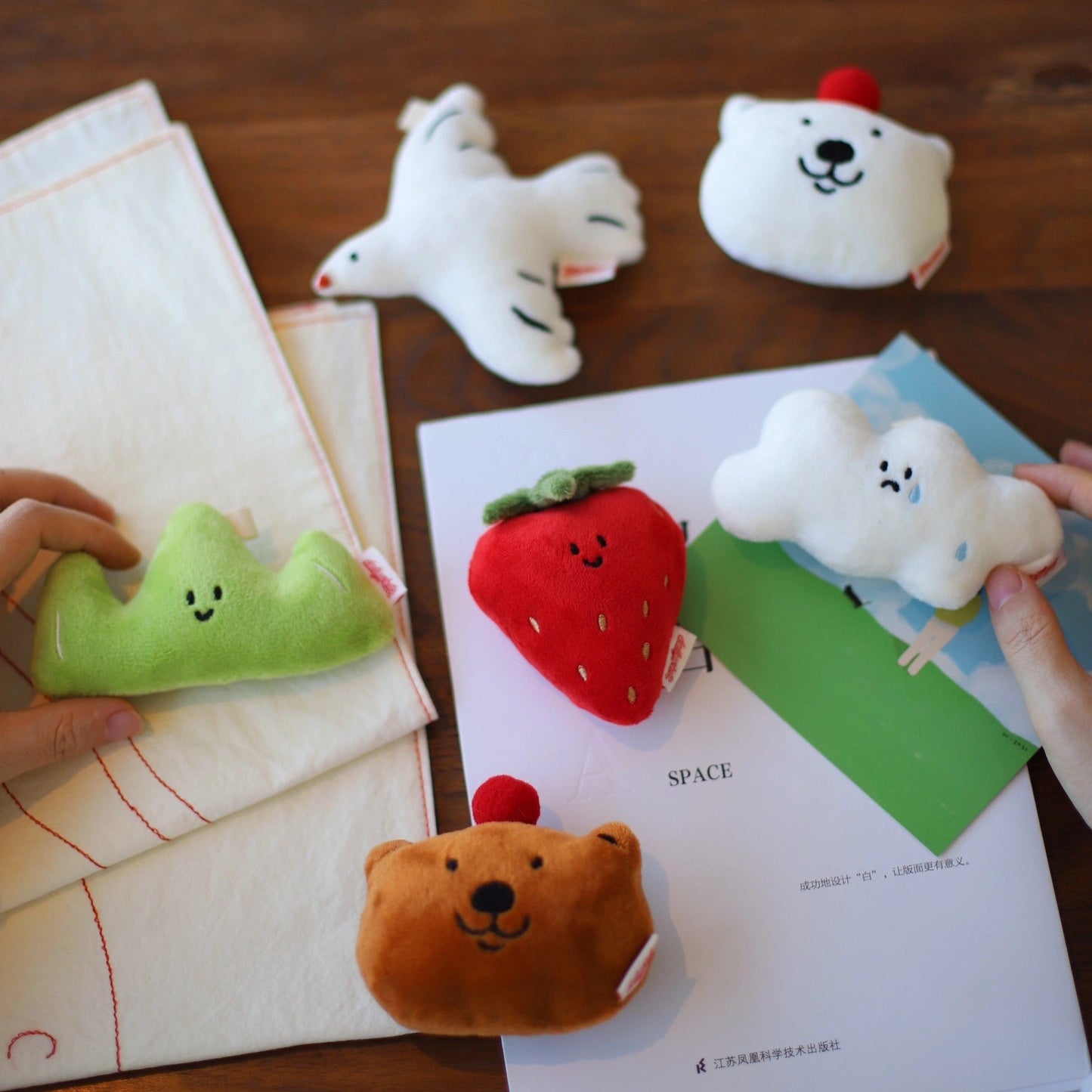 Daily White - Strawberry Bag Charm