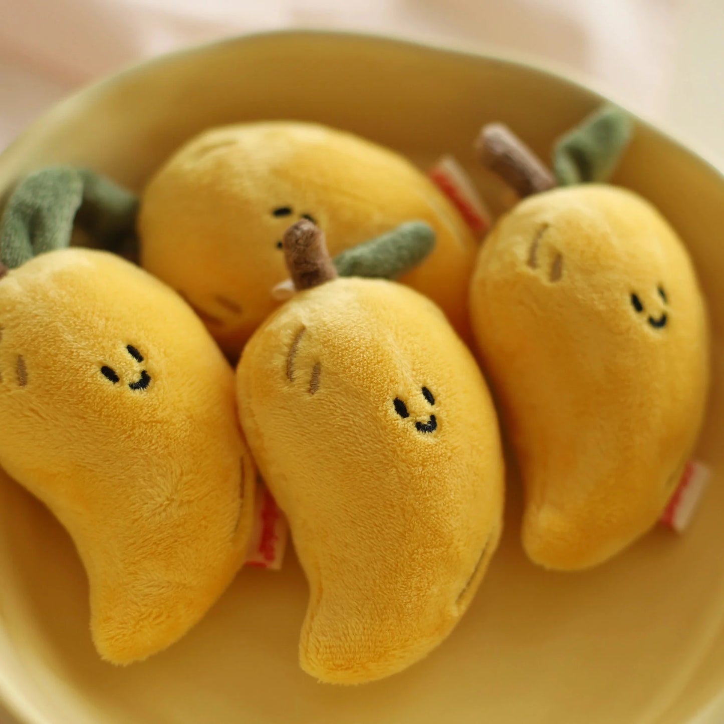 Daily White - Mango Bag Charm