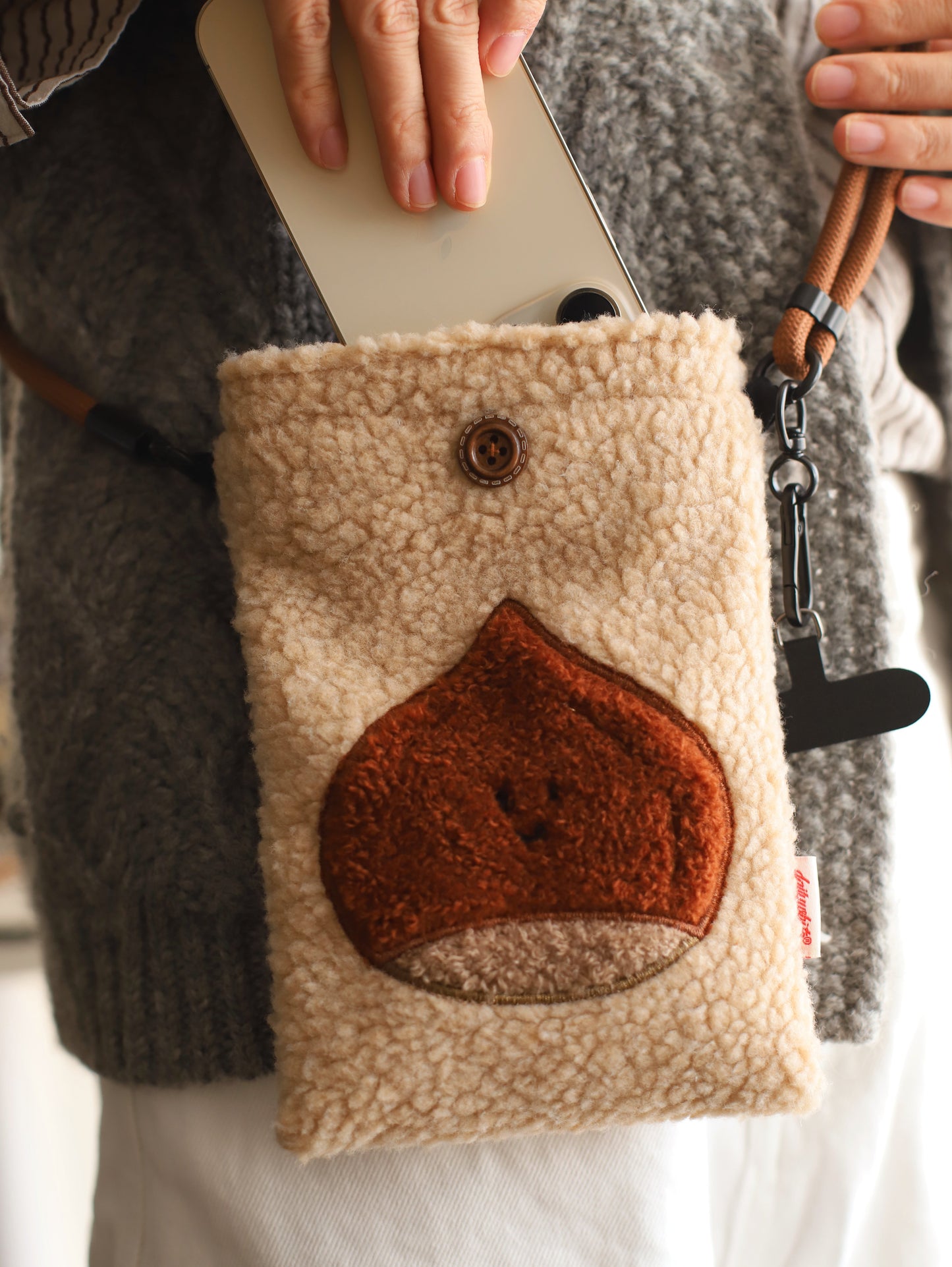 Daily White - Chestnut Cross Body Bag