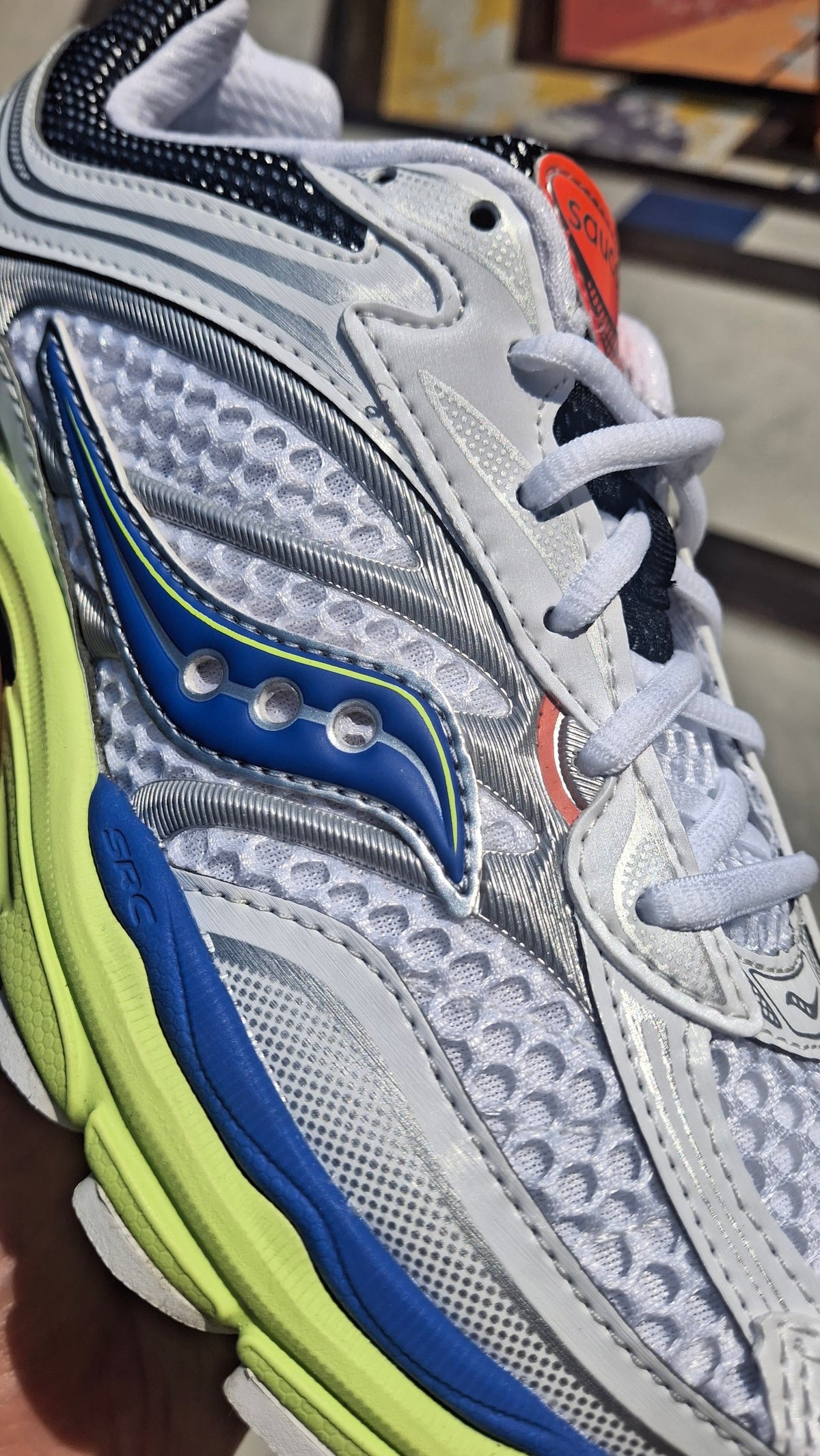 Saucony ProGrid Omni 9 OG – White Tart Trainers