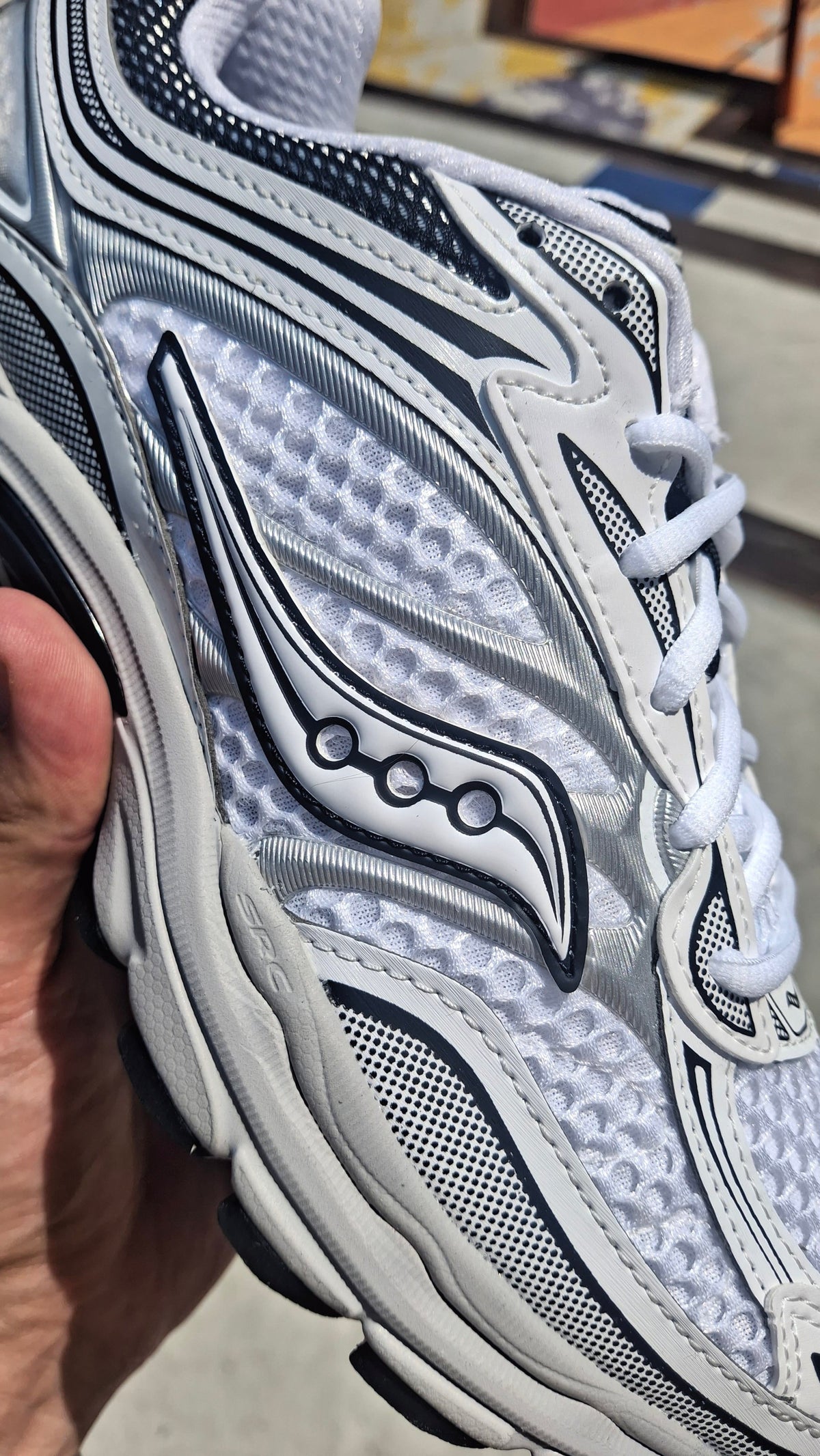 Saucony ProGrid Omni 9 OG – White Cadet Trainers