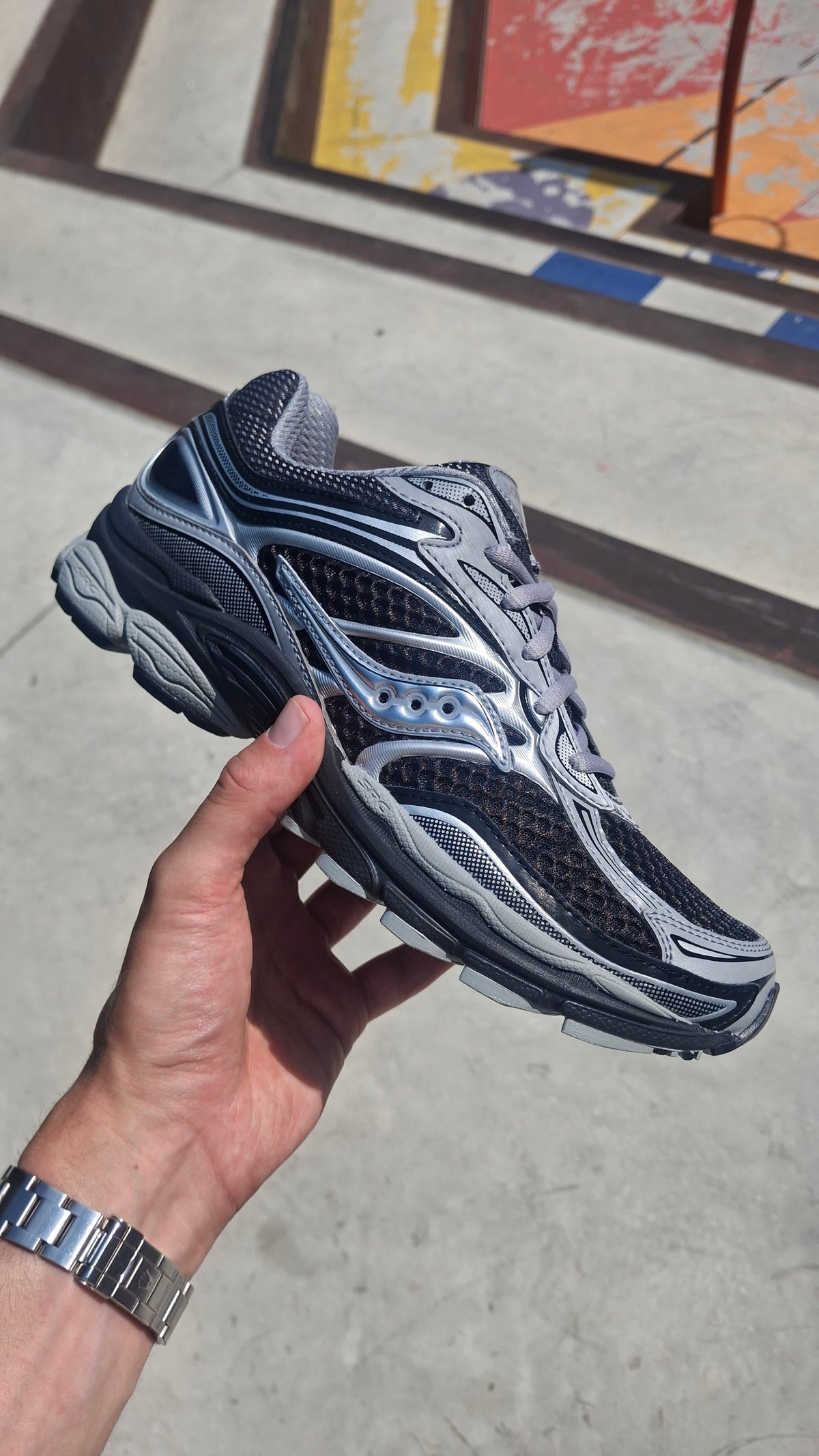 Saucony ProGrid Omni 9 – Black Silver Trainers