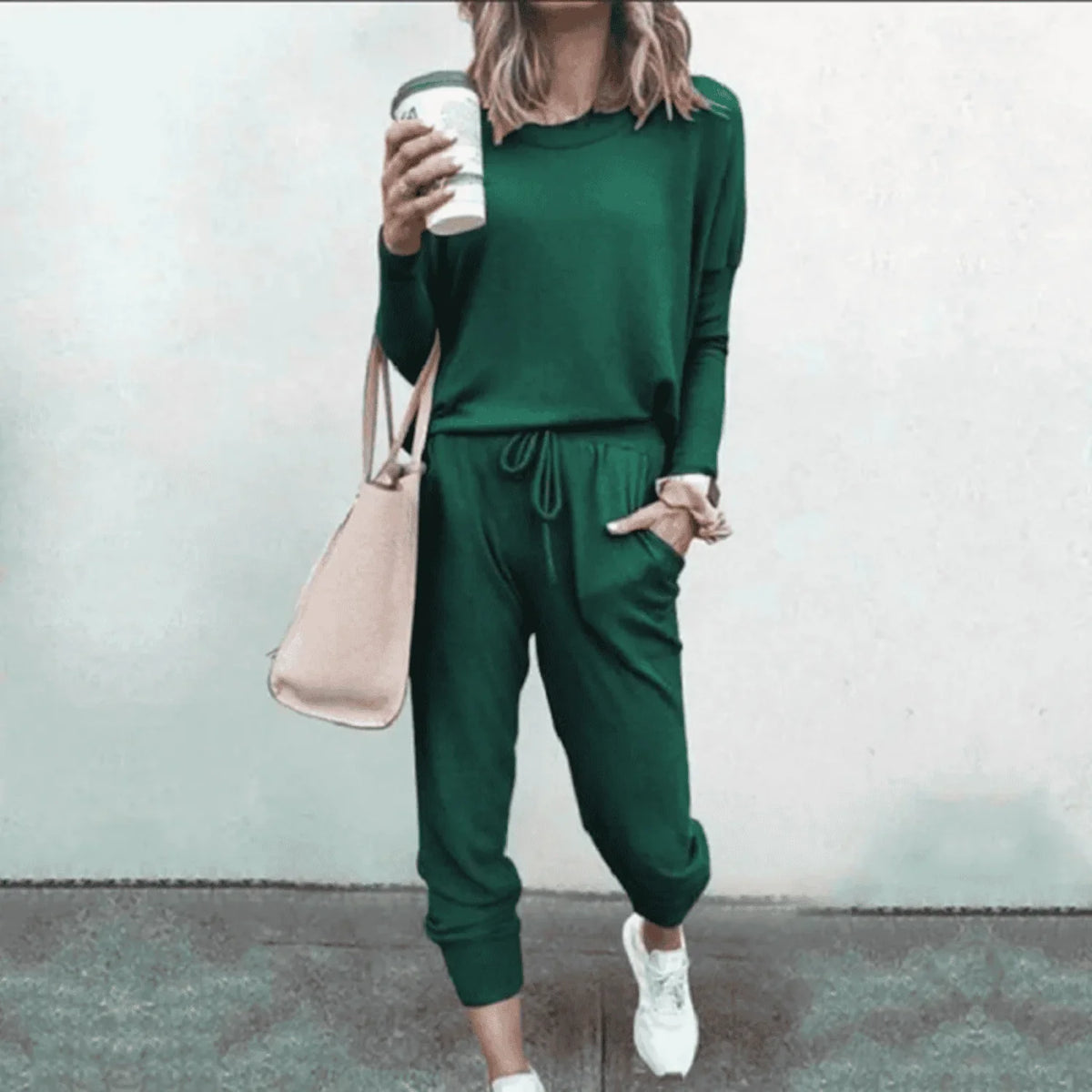 Women's Lounge Set | Long Sleeve Sweatshirt and Joggers