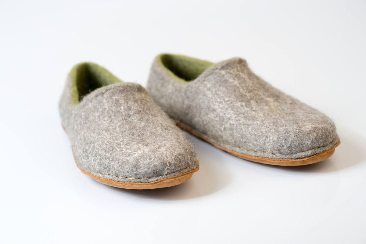 Men's Woodland Felted Wool Slippers - Gray/Green