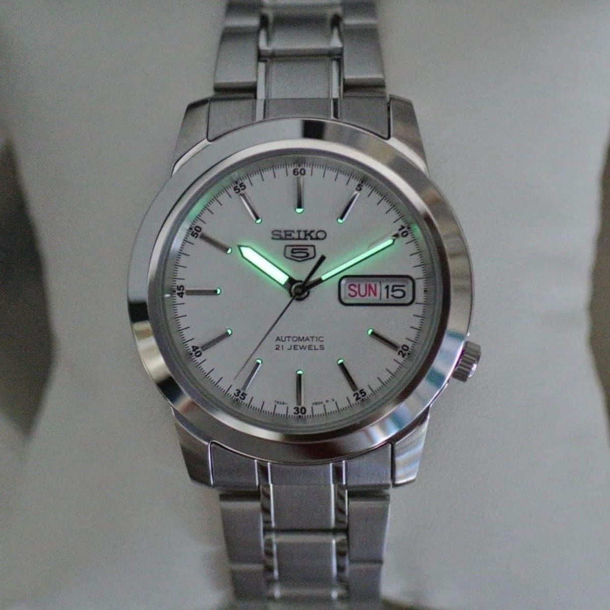 Seiko 5 Automatic White Dial Stainless Steel Men's Wristwatch SNKE49K1