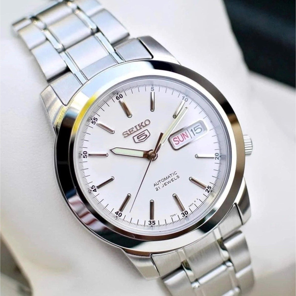 Seiko 5 Automatic White Dial Stainless Steel Men's Wristwatch SNKE49K1