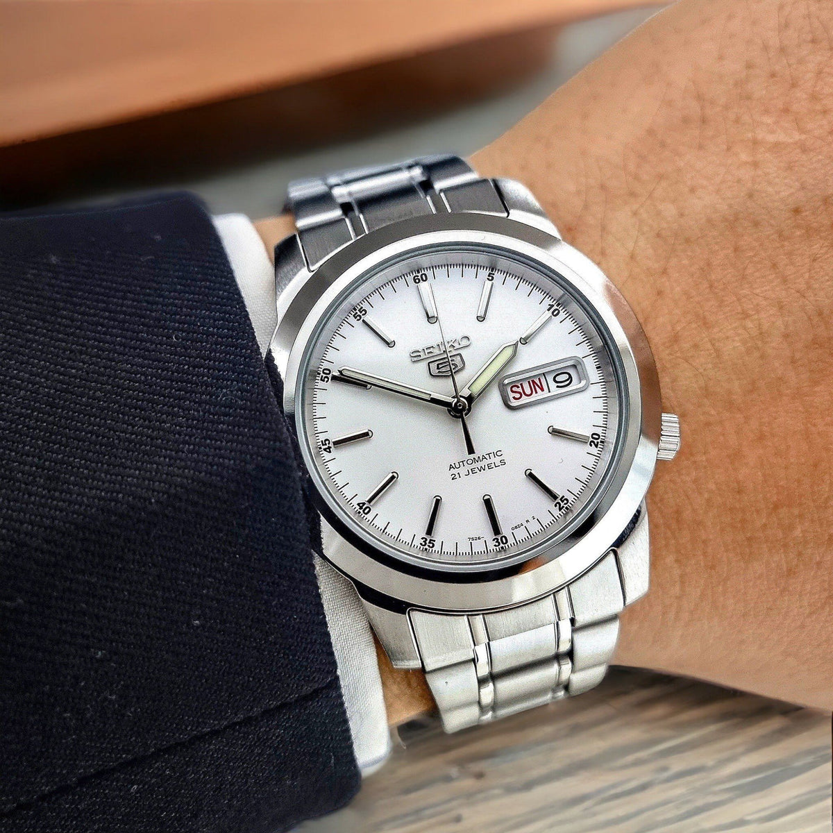 Seiko 5 Automatic White Dial Stainless Steel Men's Wristwatch SNKE49K1