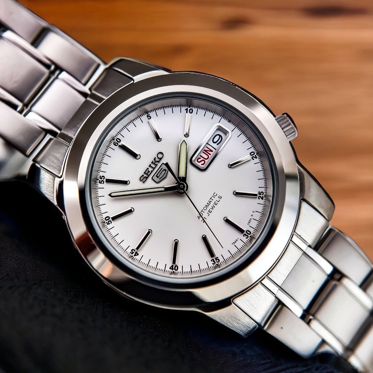 Seiko 5 Automatic White Dial Stainless Steel Men's Wristwatch SNKE49K1
